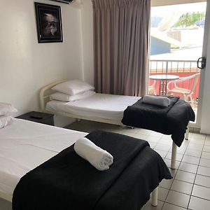 Zimmer mit zwei Einzelbetten